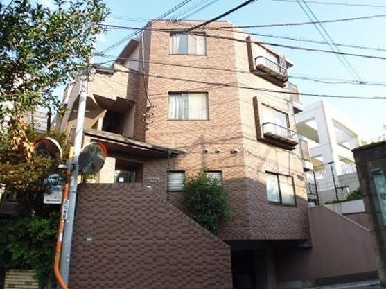 ファミール・Ｇ・中野